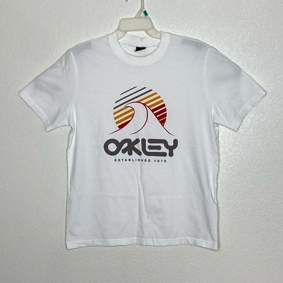 OAKLEY Men’s Two (2) White T-shirts with Print Size S - Picture 2 of 12